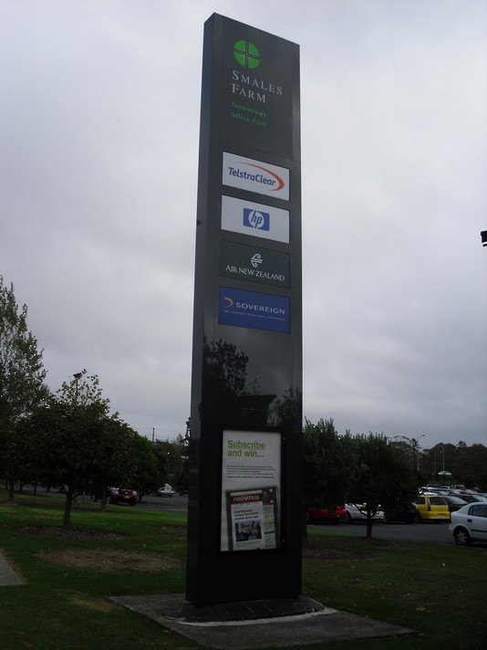 Smales Farm Business Park - Pylon Sign